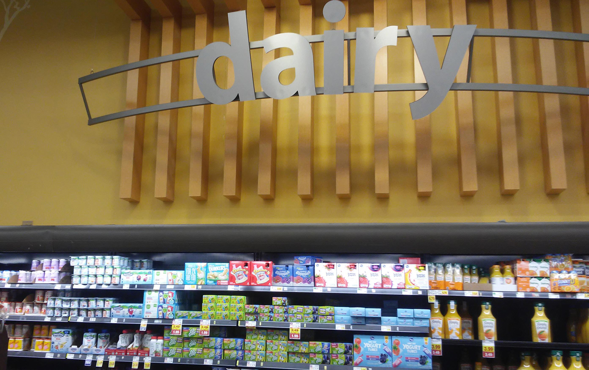 Dairy（乳製品）セクション