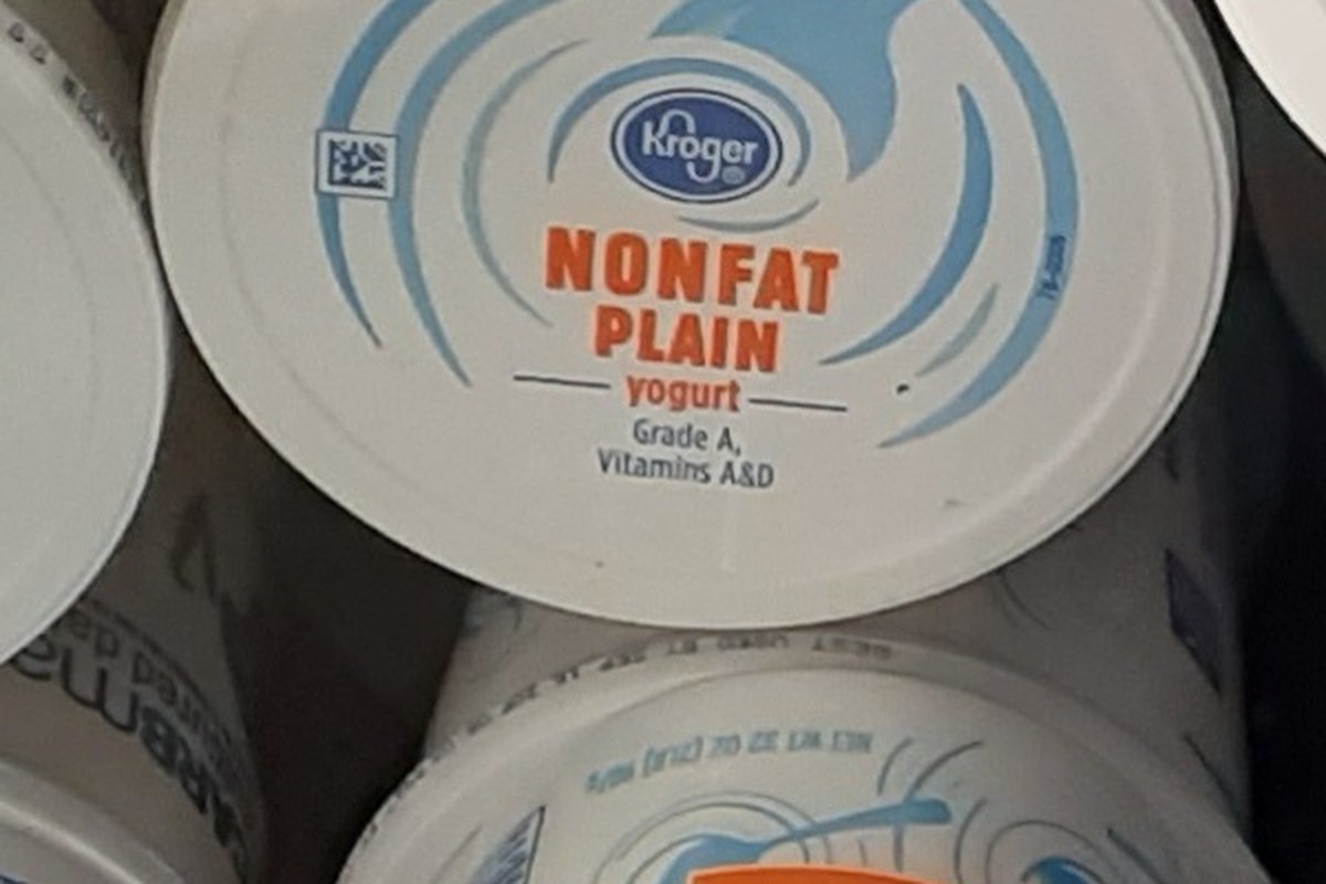 NONFAT PLAINヨーグルトのパッケージ