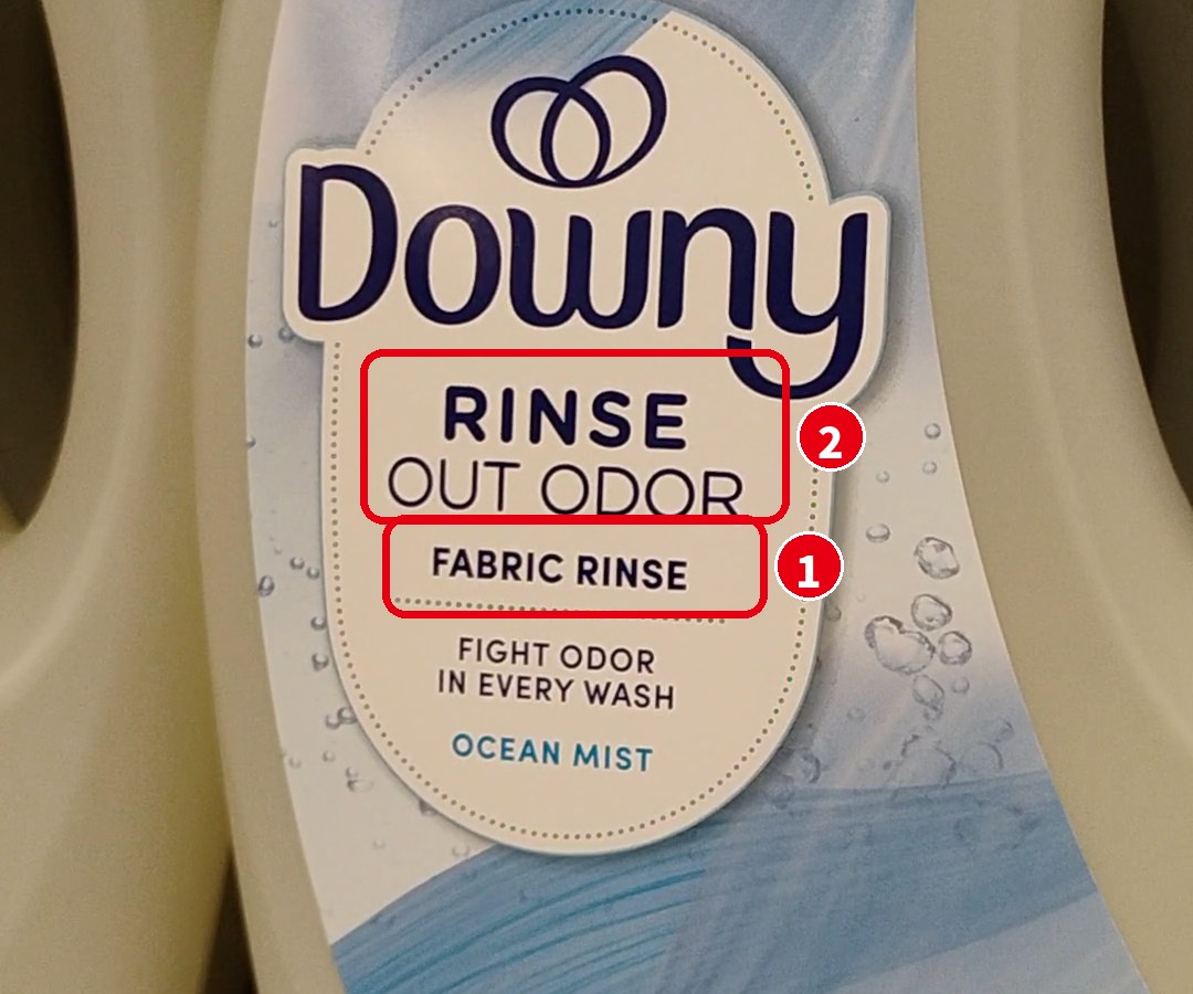 Downy Rinse Out Odor（消臭タイプ）の柔軟剤のボトル