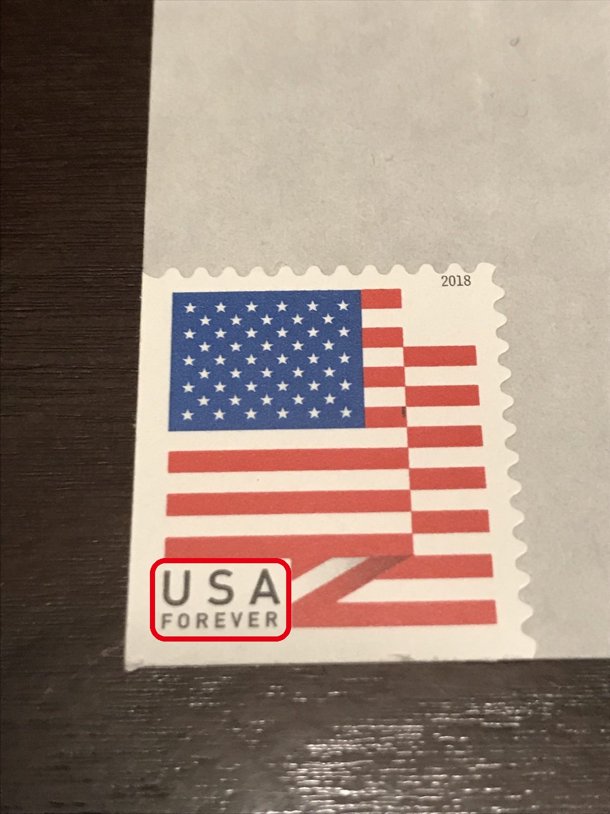 アメリカ国内用の国旗柄の切手(USA FOREVER)