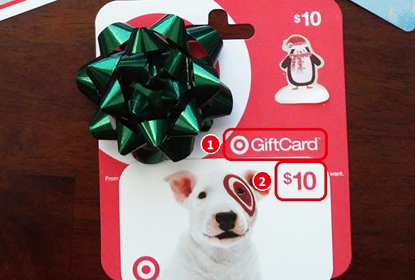 リボンを付けた Target のギフトカード。GiftCard の文字と $10 の金額
