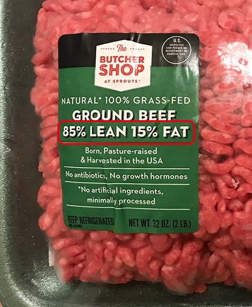 牛ひき肉のラベル「GROUND BEEF 85% LEAN 15% FAT」