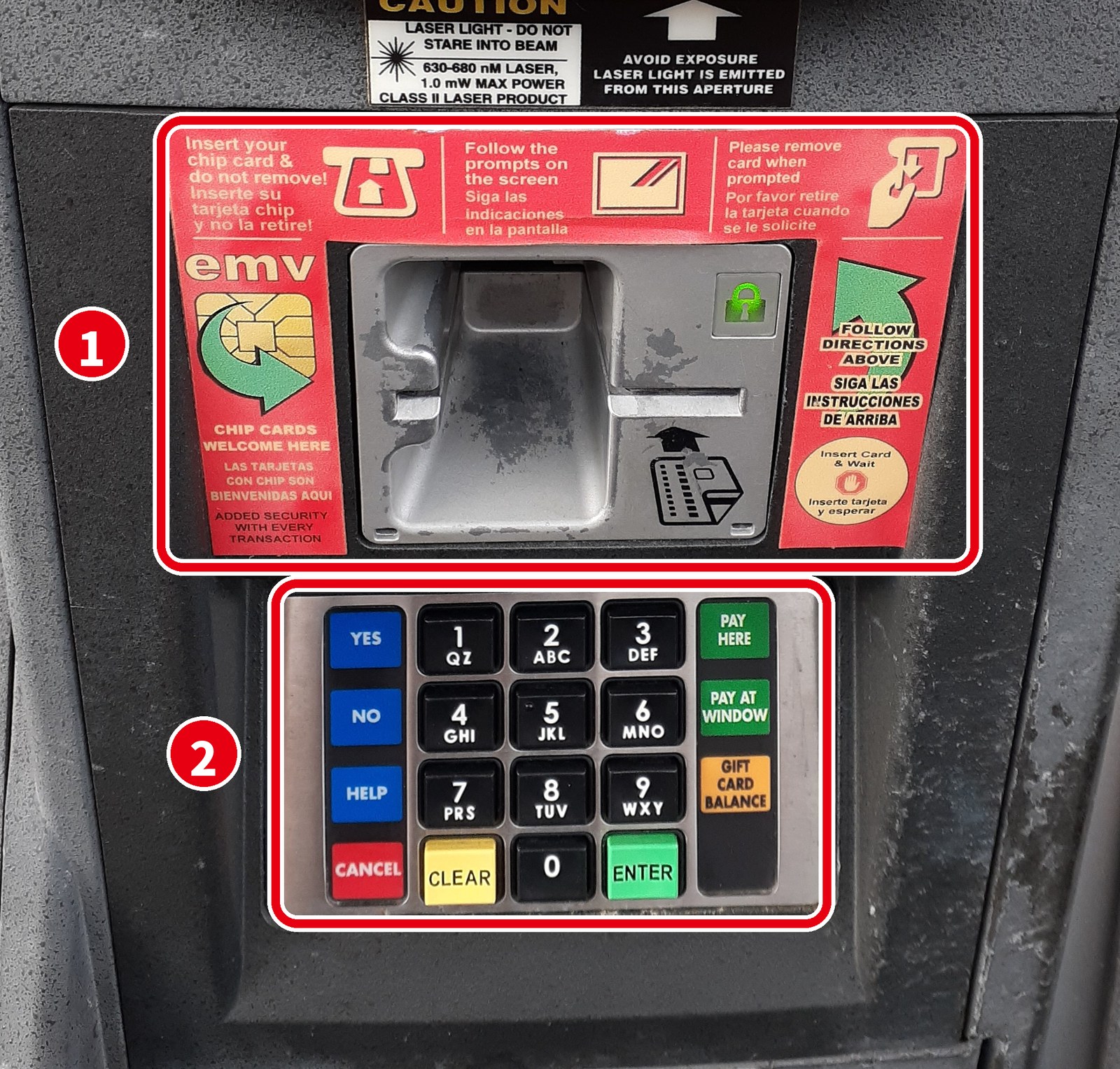 給油機のカードの差し込み口とボタン（YES・NO・CANCEL・CLEAR・ENTER）