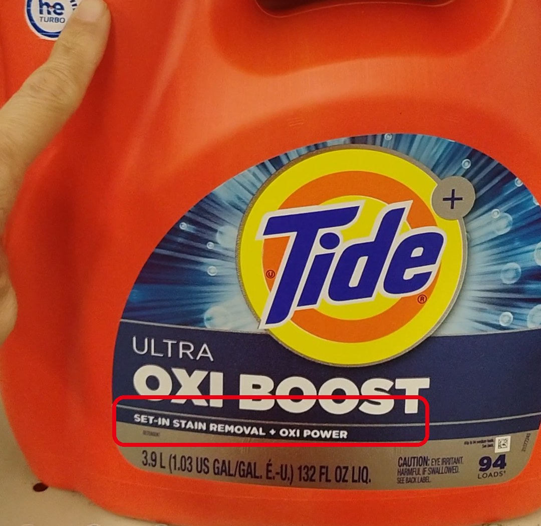 Tide Ultra OXI BOOST の洗濯洗剤のボトル