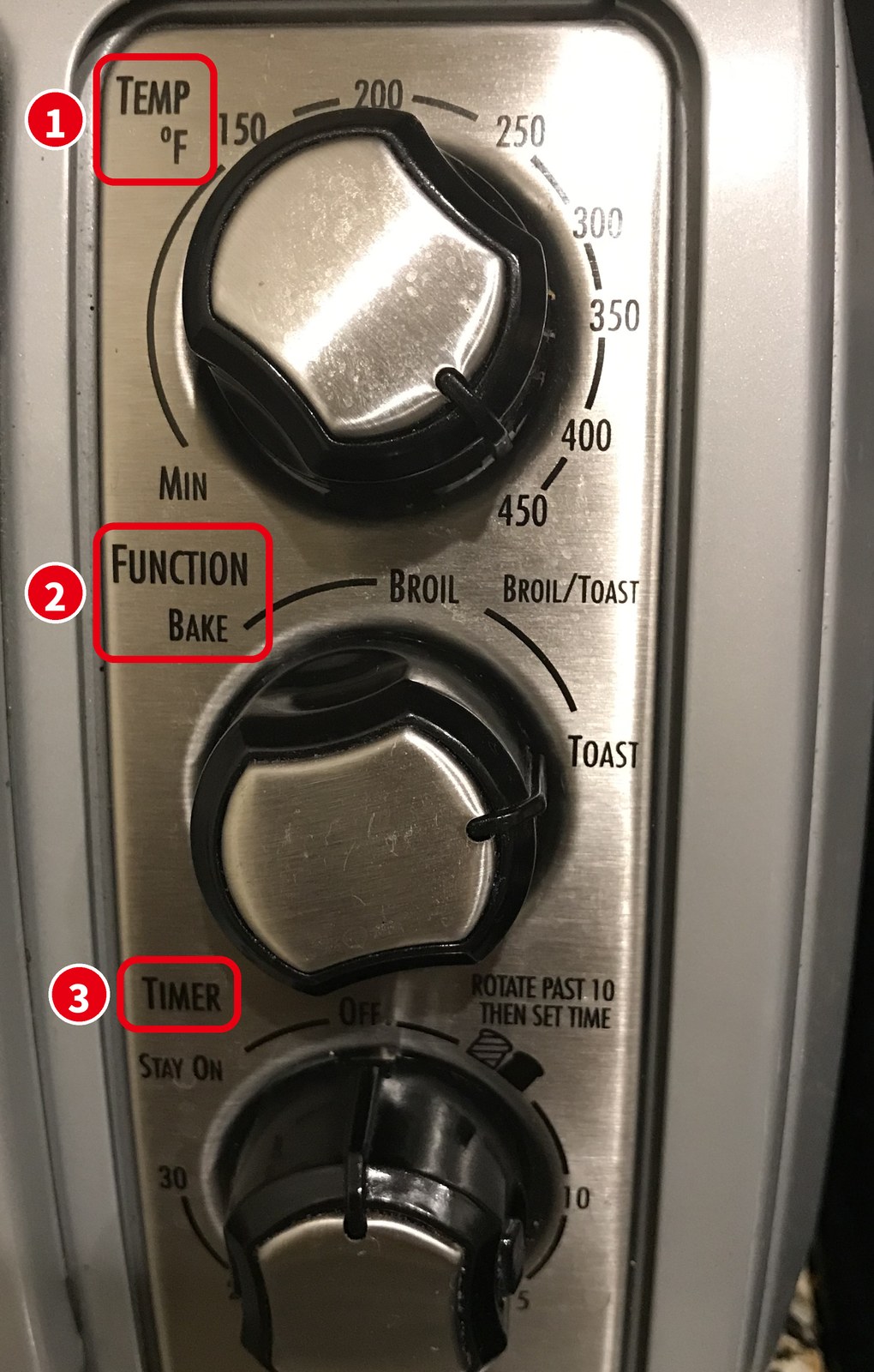 トースターオーブンの TEMP・FUNCTION・TIMER のつまみ