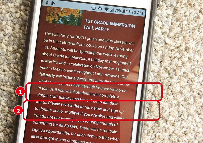 1年生の「FALL PARTY」の案内がスマホの画面に表示されている