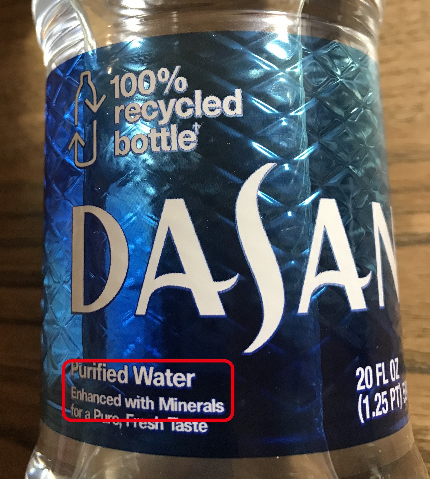 Dasani の Purified Water のボトル
