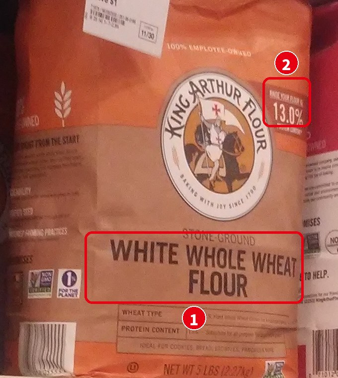 King Arthur の White Whole Wheat Flour の袋