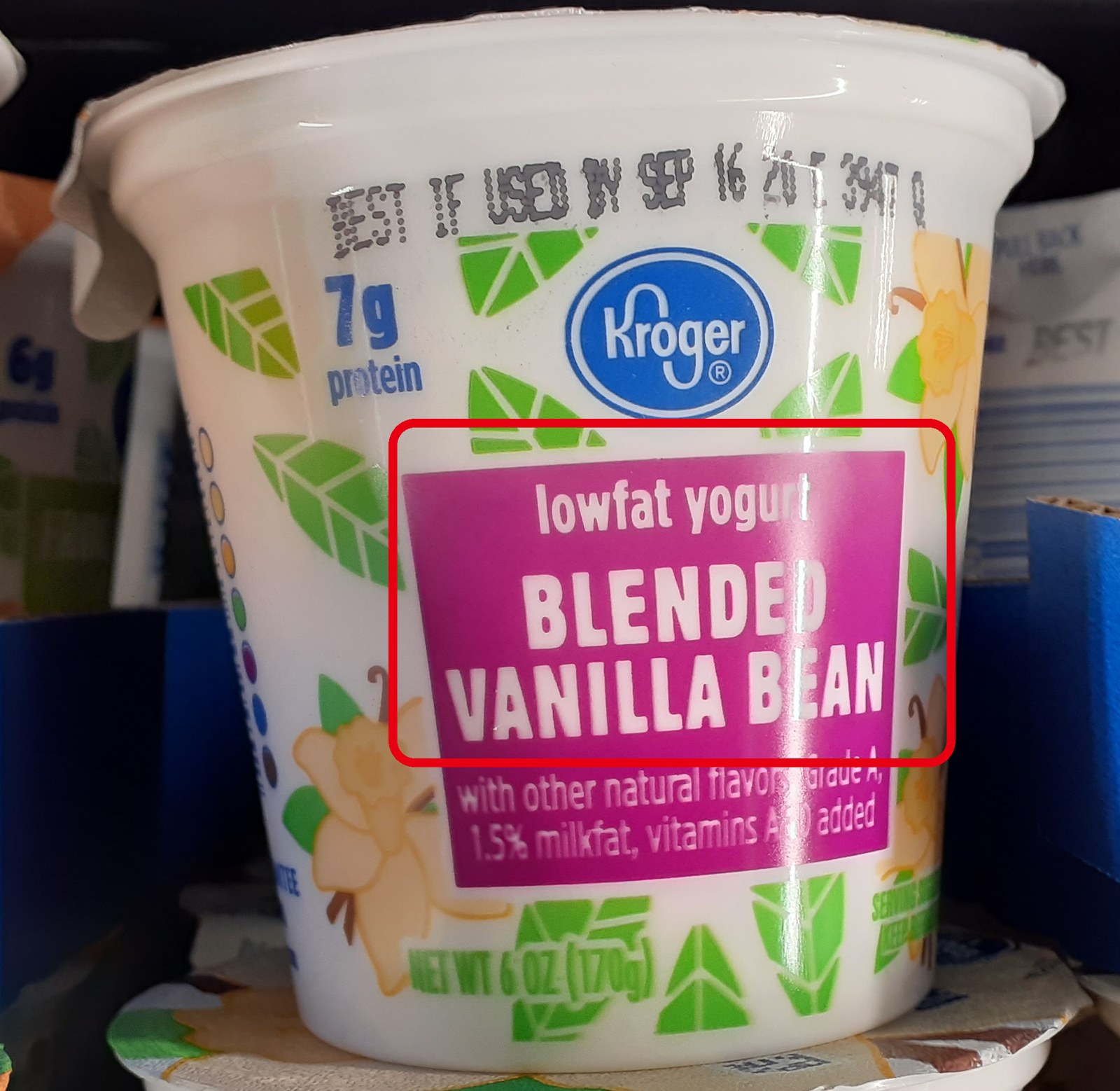 Kroger の Lowfat Yogurt Blended Vanilla Bean のカップ